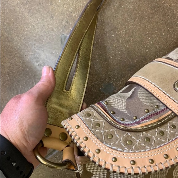 Coach Satchel - Picture 9 of 10